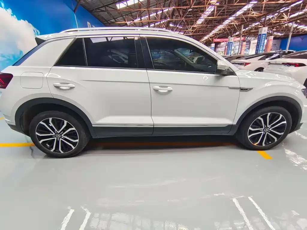 Volkswagen T-Roc 2023 из CN, фото 9