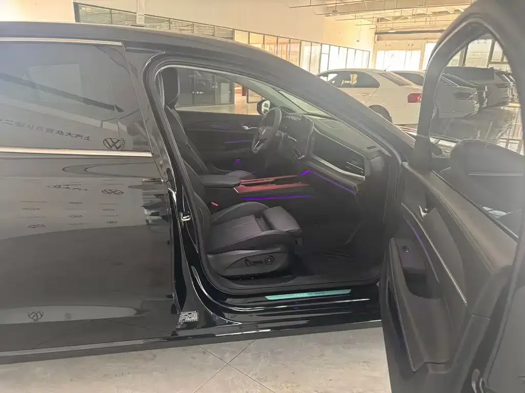 Volkswagen Passat 2025 из CN, фото 4