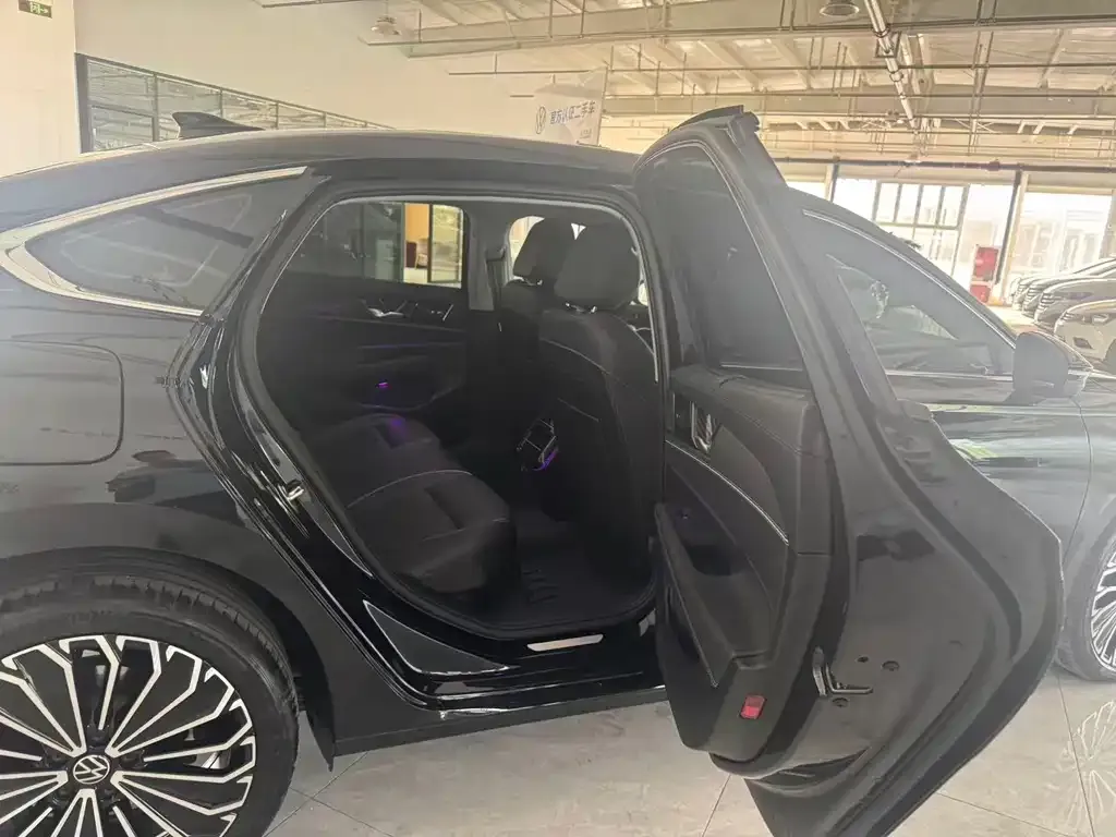 Volkswagen Passat 2025 из CN, фото 10