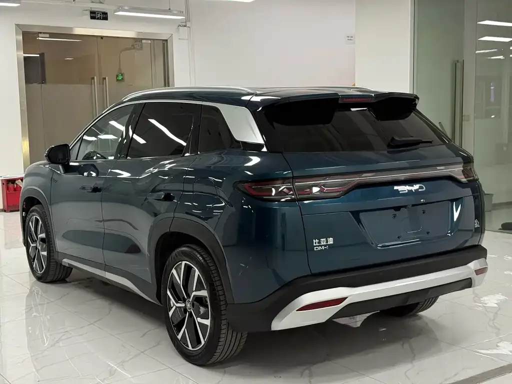 BYD L DM-i — фото 8