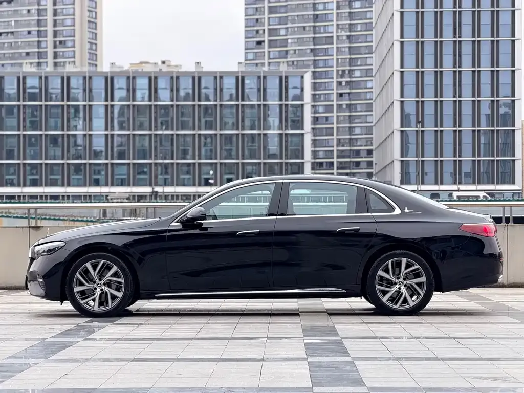 Mercedes-Benz E-Class 2025 из CN, фото 10