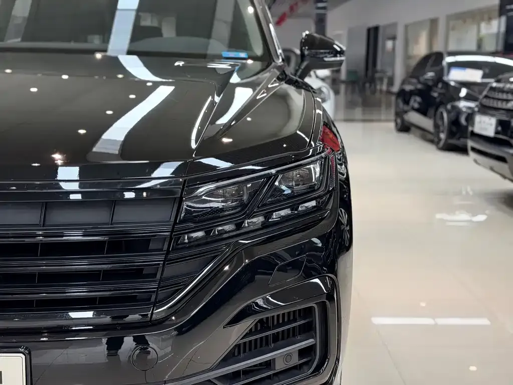 Volkswagen Touareg 2023 из CN, фото 10