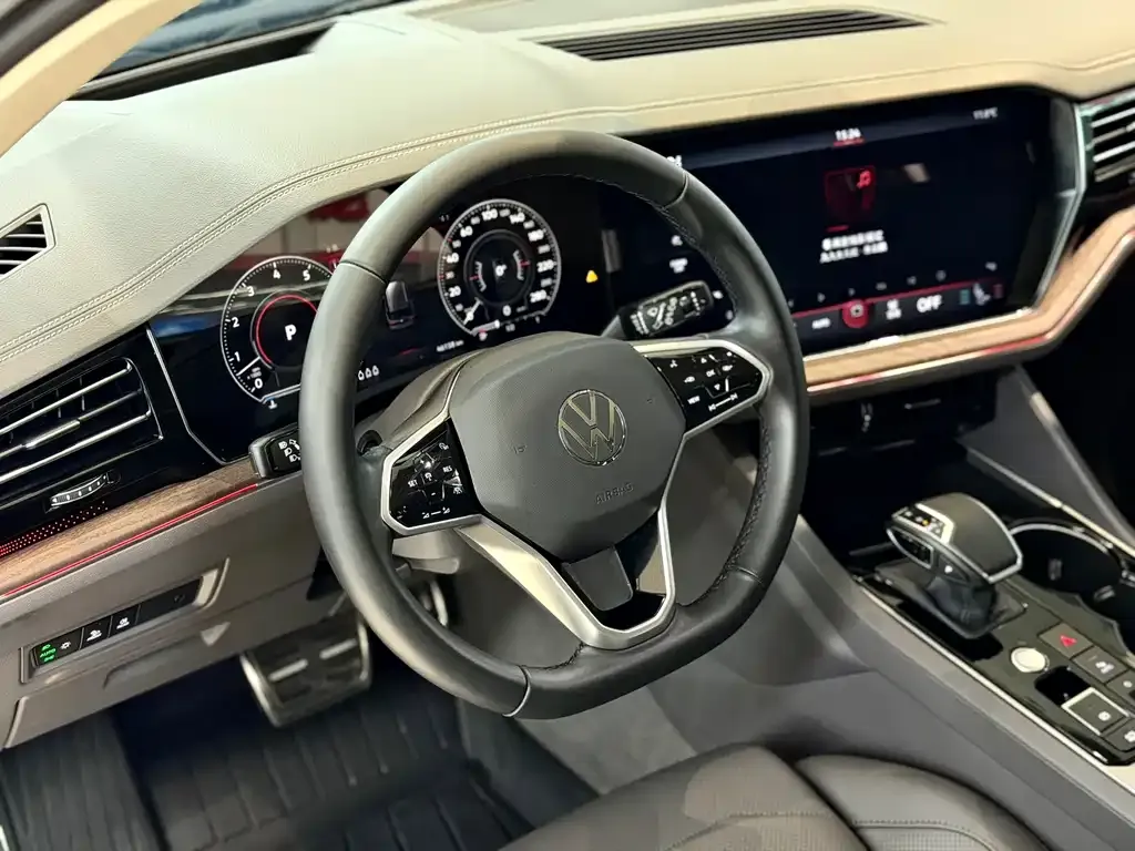 Volkswagen Touareg 2023 из CN, фото 8