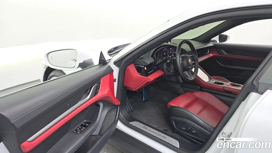 Porsche Taycan 2025 из KR, фото 4