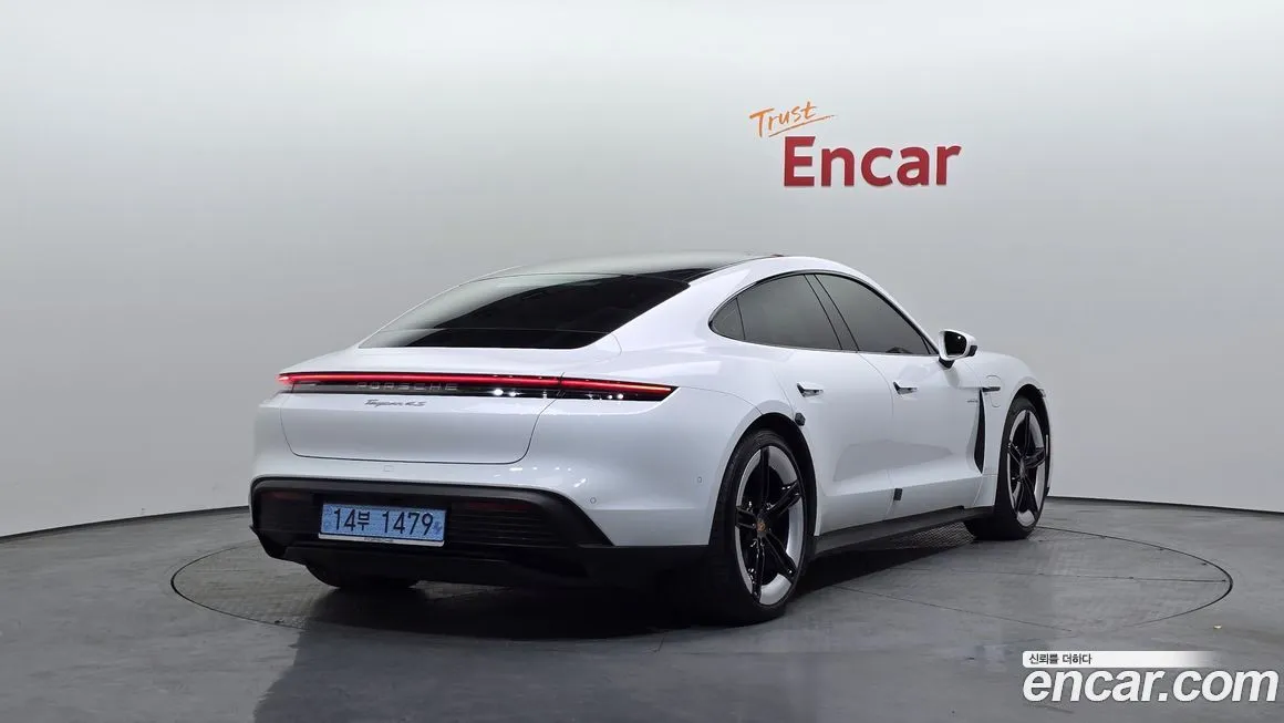 Porsche Taycan 2025 из KR, фото 7