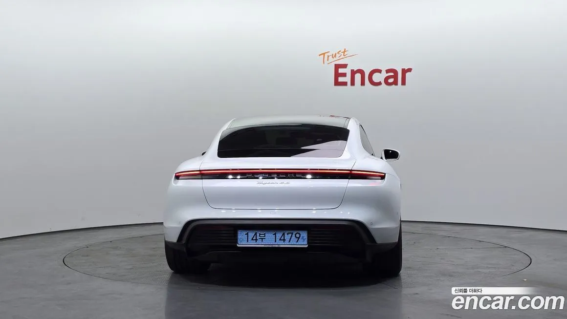 Porsche Taycan 2025 из KR, фото 3