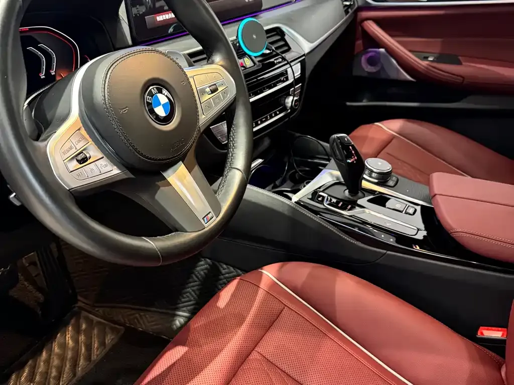 BMW 5 Series 2022 из CN, фото 2