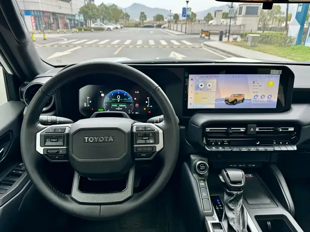 Toyota Prado — фото 3