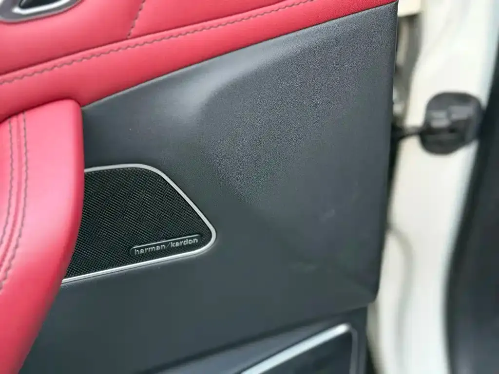 Maserati Levante — фото 6