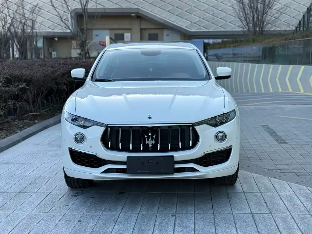 Maserati Levante — фото 7