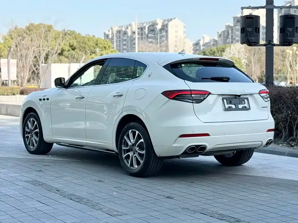 Maserati Levante — фото 5