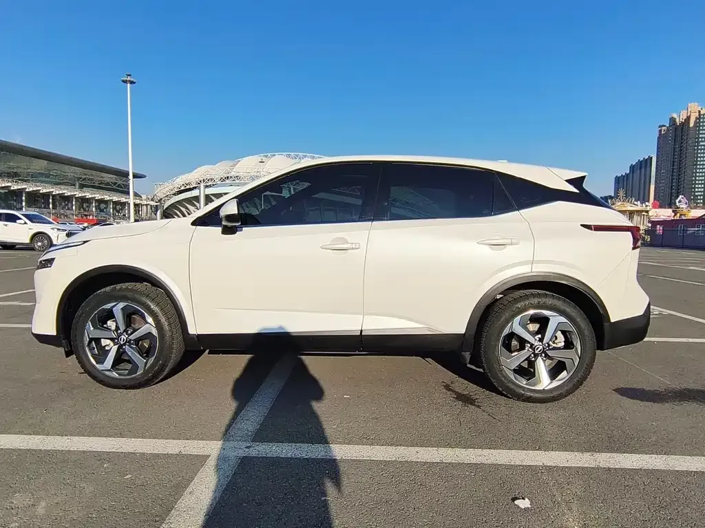 Nissan Qashqai — фото 8