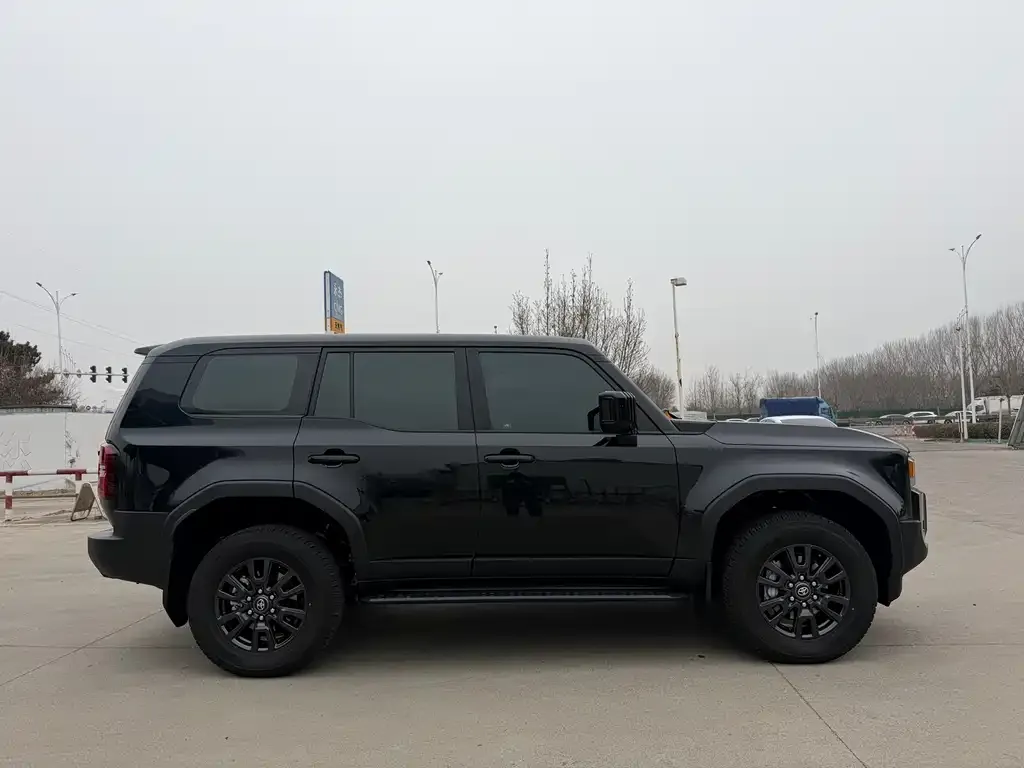 Toyota Prado 2025 из CN, фото 2