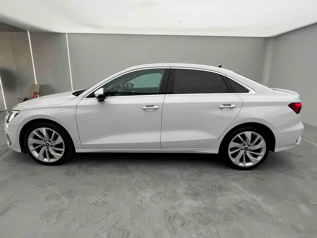 Audi A3 2022 из CN, фото 2