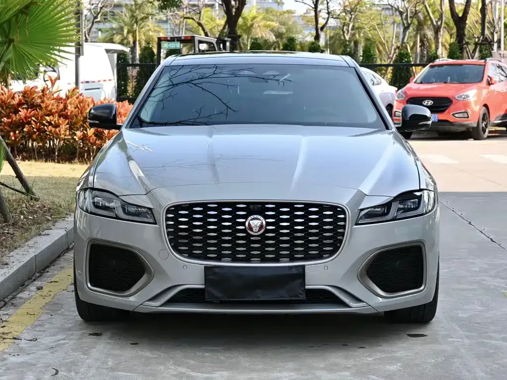 Jaguar XFL — фото 6