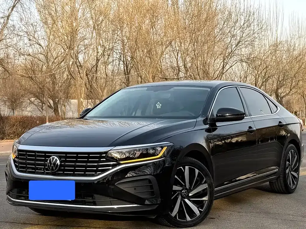 Volkswagen Passat — фото 1