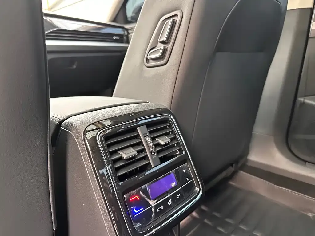 Volkswagen Passat — фото 3