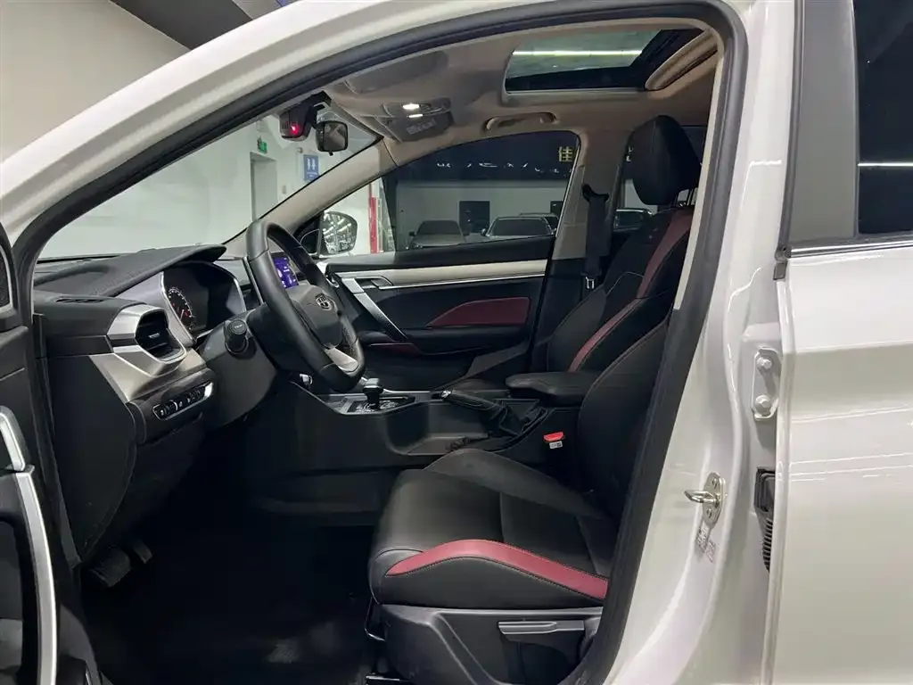 Geely Binyue 2022 из CN, фото 7