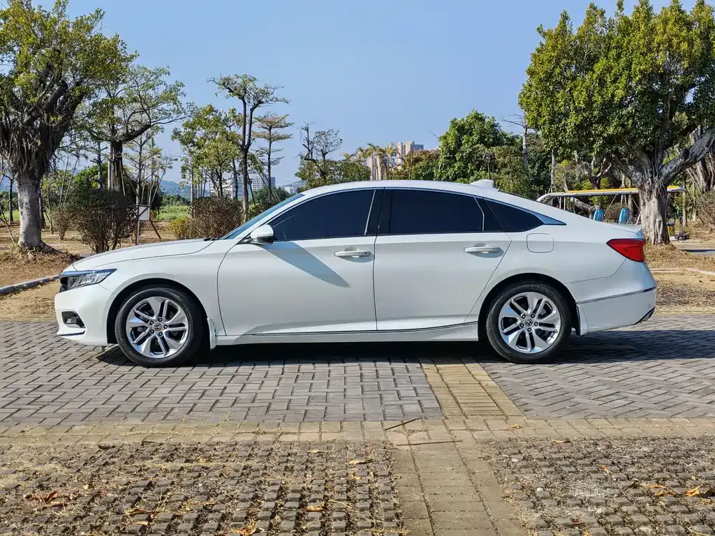 Honda Accord 2021 из CN, фото 10