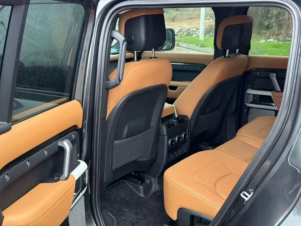 Land Rover Defender 2023 из CN, фото 10