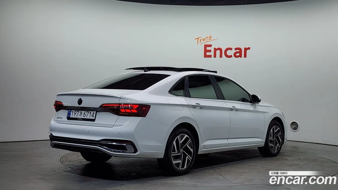 Volkswagen Jetta 2024 из KR, фото 3
