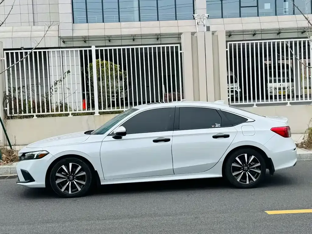Honda Civic 2024 из CN, фото 6