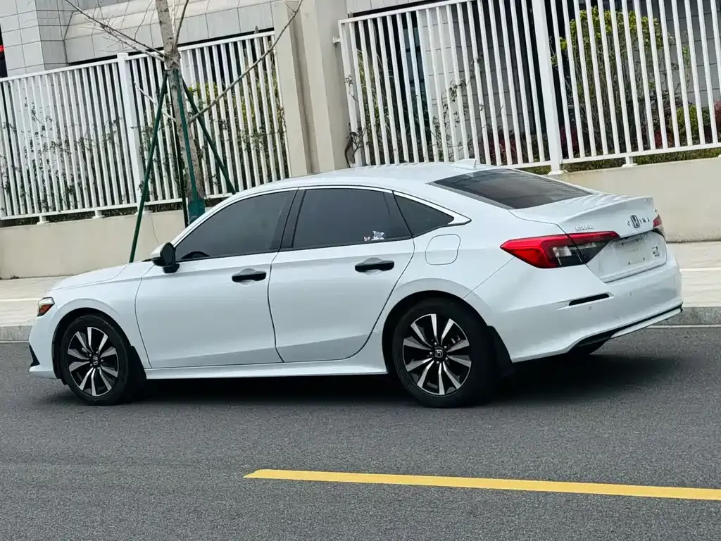 Honda Civic 2024 из CN, фото 5