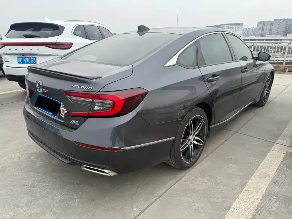 Honda Accord — фото 5