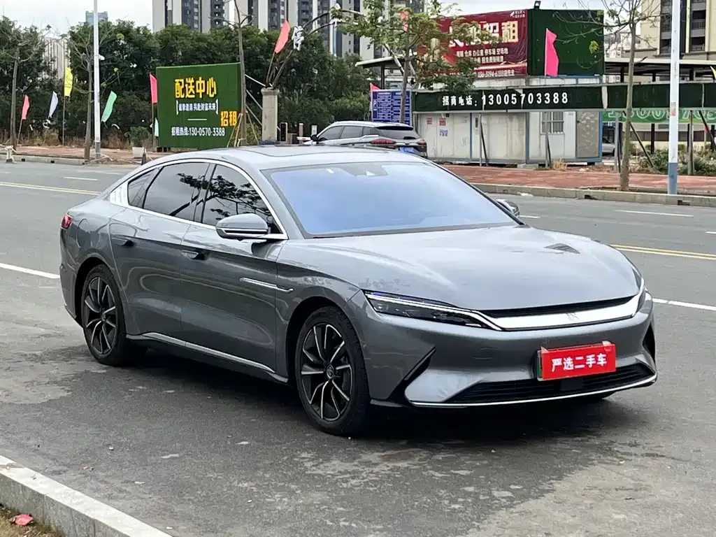 BYD Han — фото 10