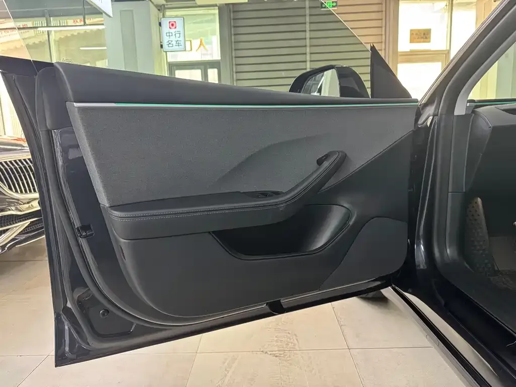 Tesla Model 3 2024 из CN, фото 6