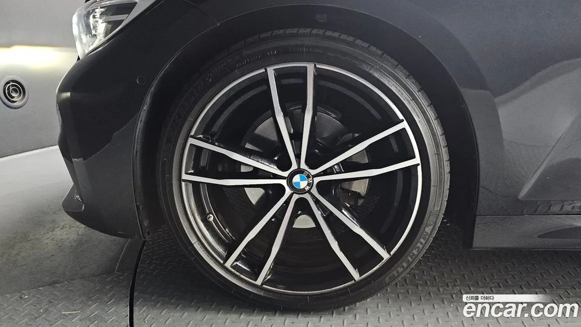 BMW 3-Series 2022 из KR, фото 8