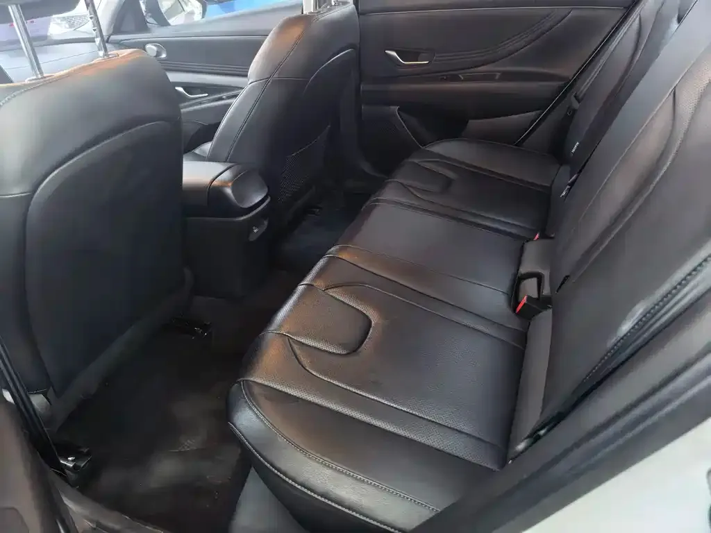 Hyundai Elantra 2021 из CN, фото 8