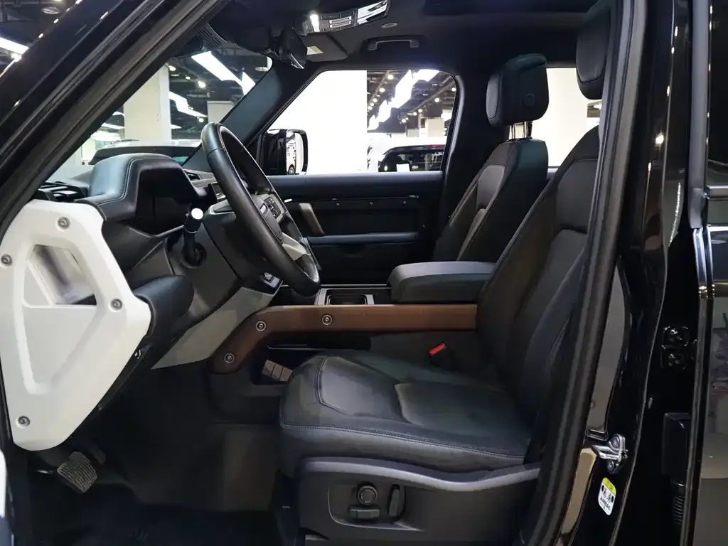 Land Rover Defender 2023 из CN, фото 7