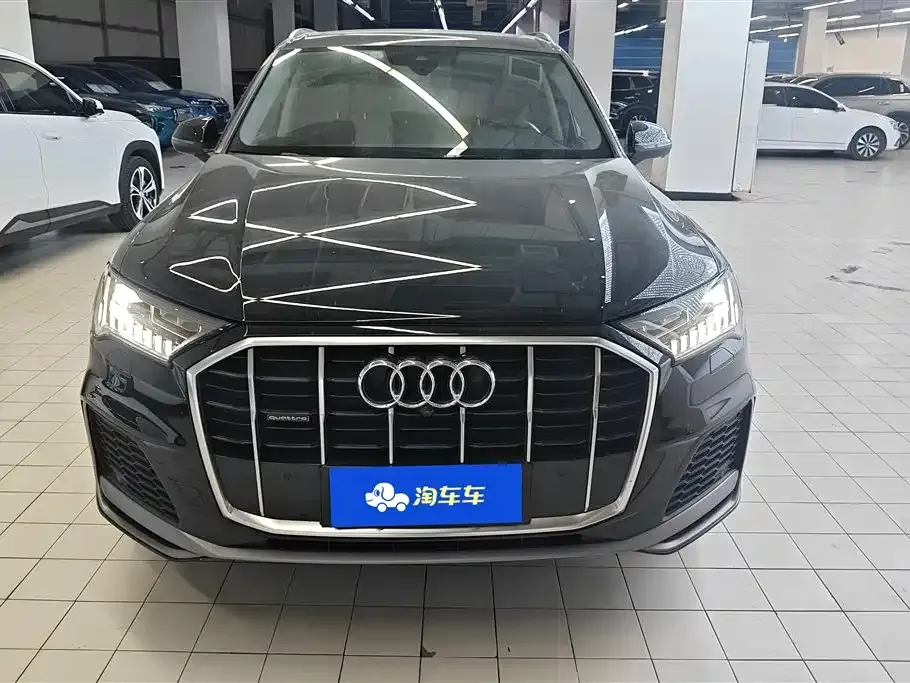 Audi Q7 2021 из CN, фото 5