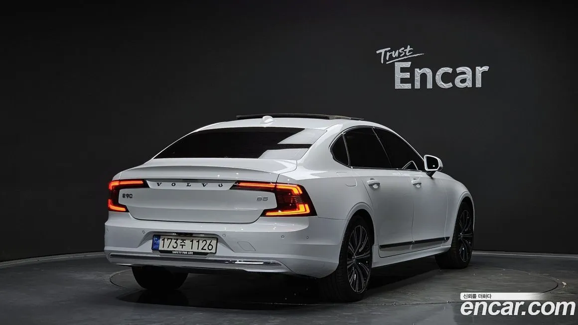 Volvo S90 — фото 10