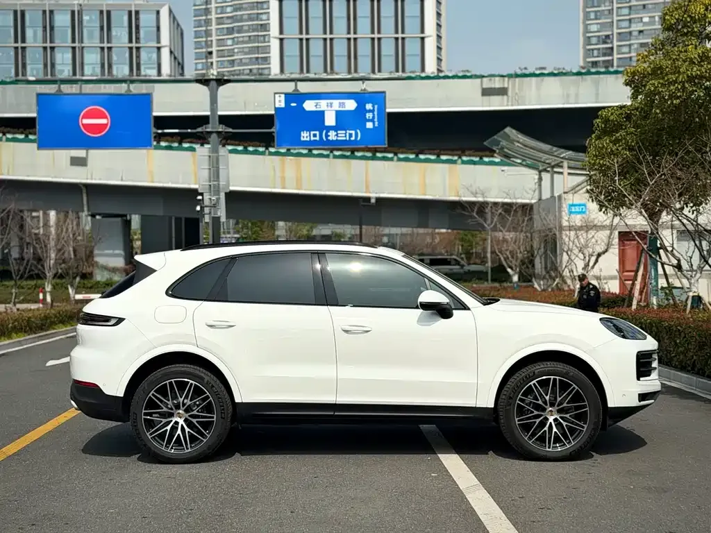 Porsche Cayenne 2025 из CN, фото 6