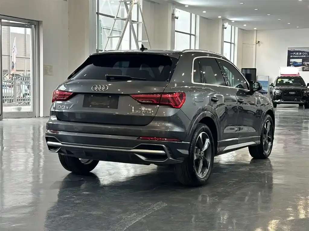Audi Q3 — фото 8