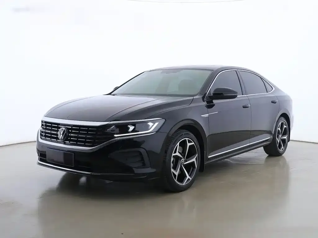 Volkswagen Passat — фото 1