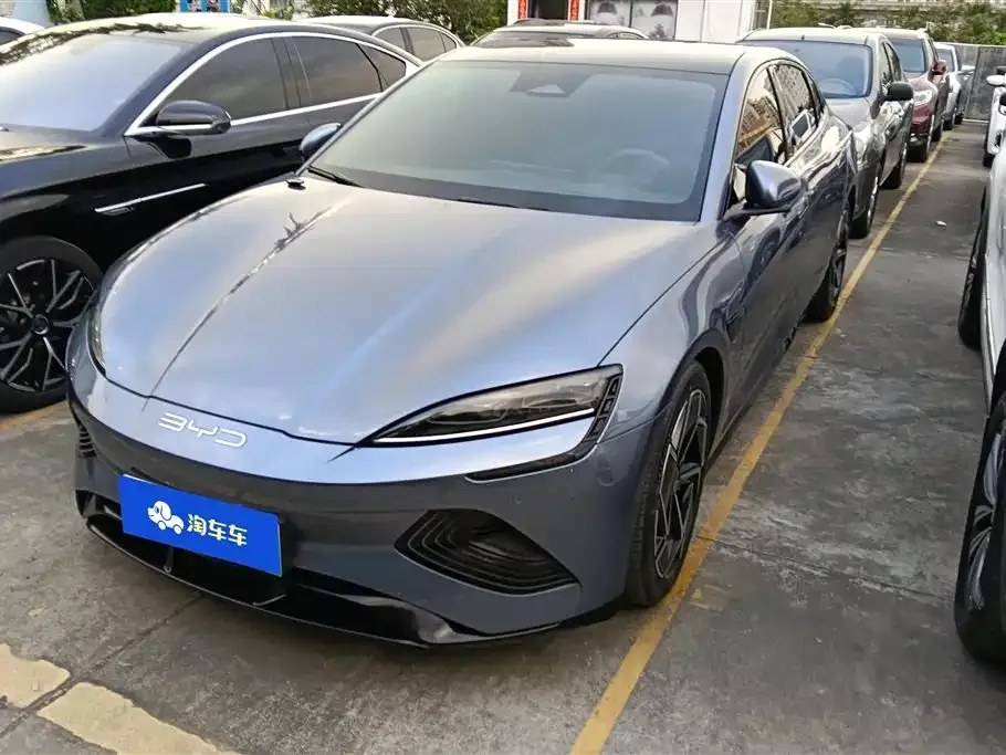BYD Seal — фото 1