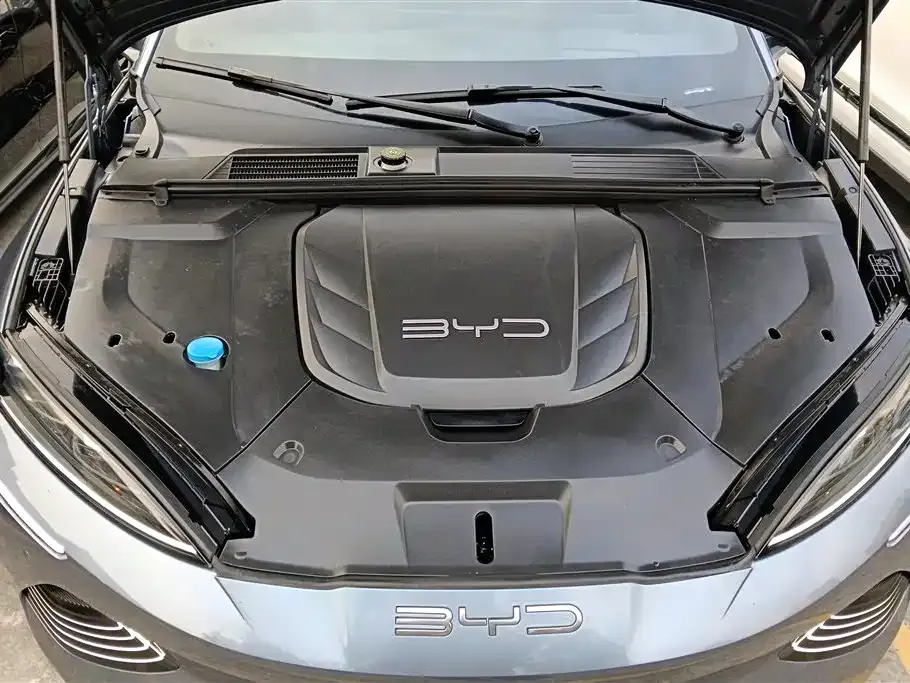 BYD Seal — фото 10