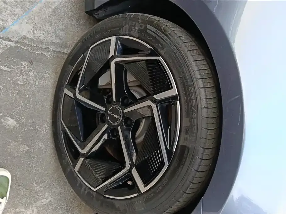 BYD Seal — фото 4