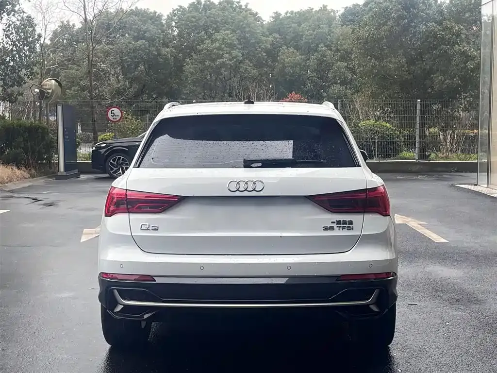 Audi Q3 — фото 6