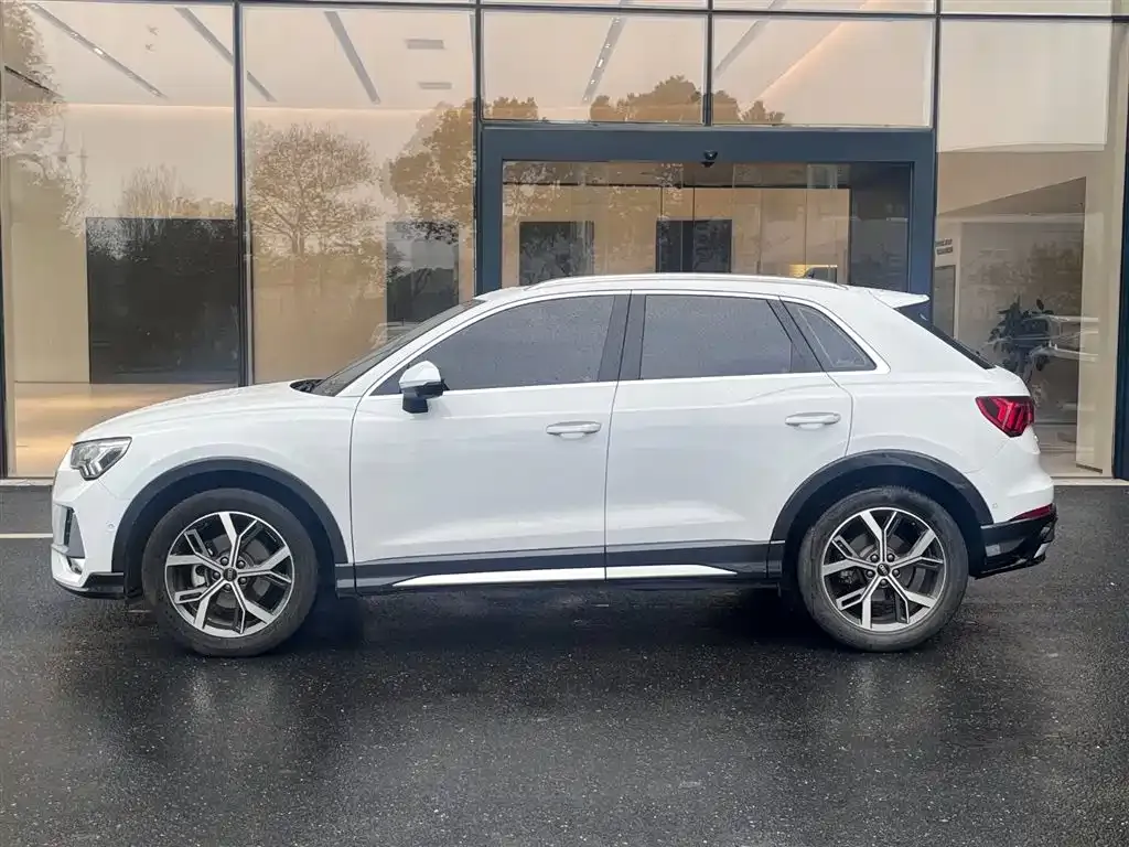 Audi Q3 — фото 9