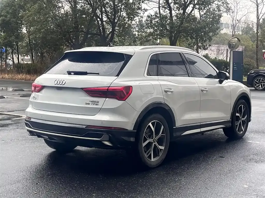 Audi Q3 — фото 7