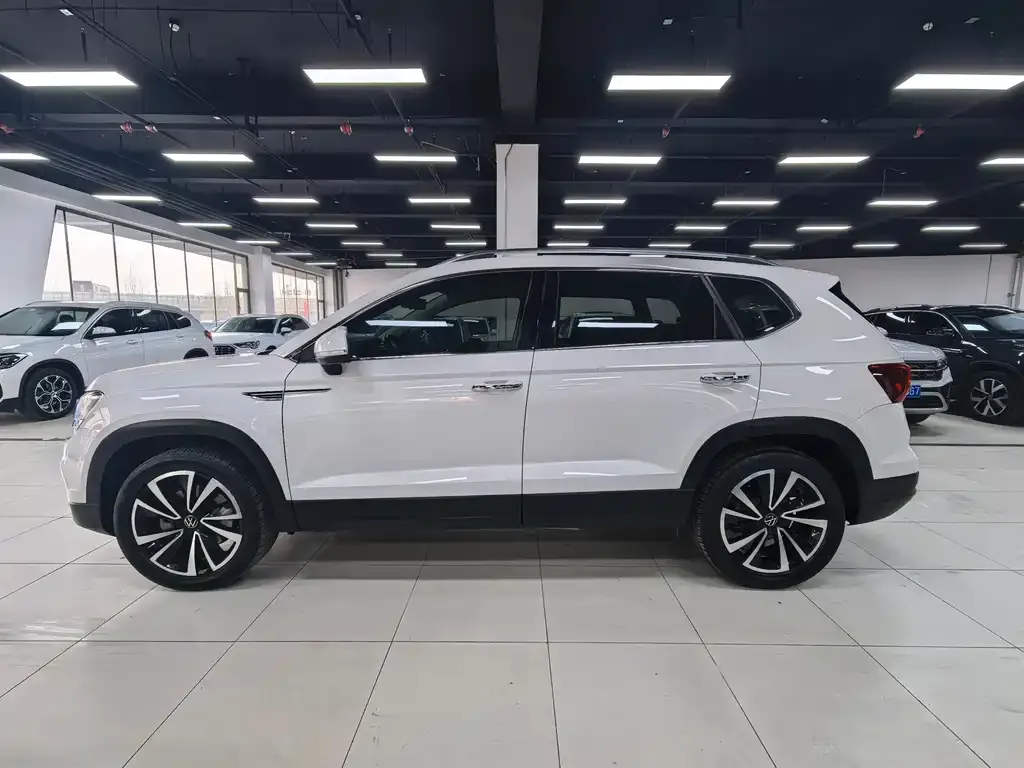 Volkswagen Tharu 2022 из CN, фото 10