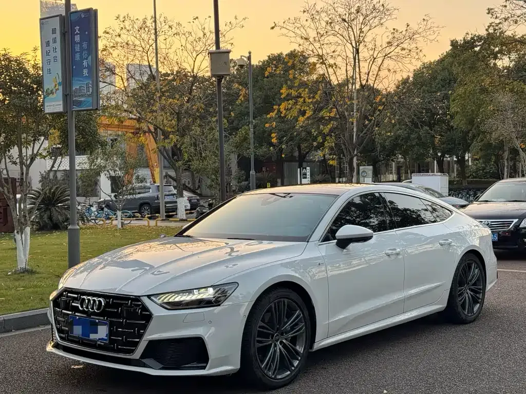 Audi A7L