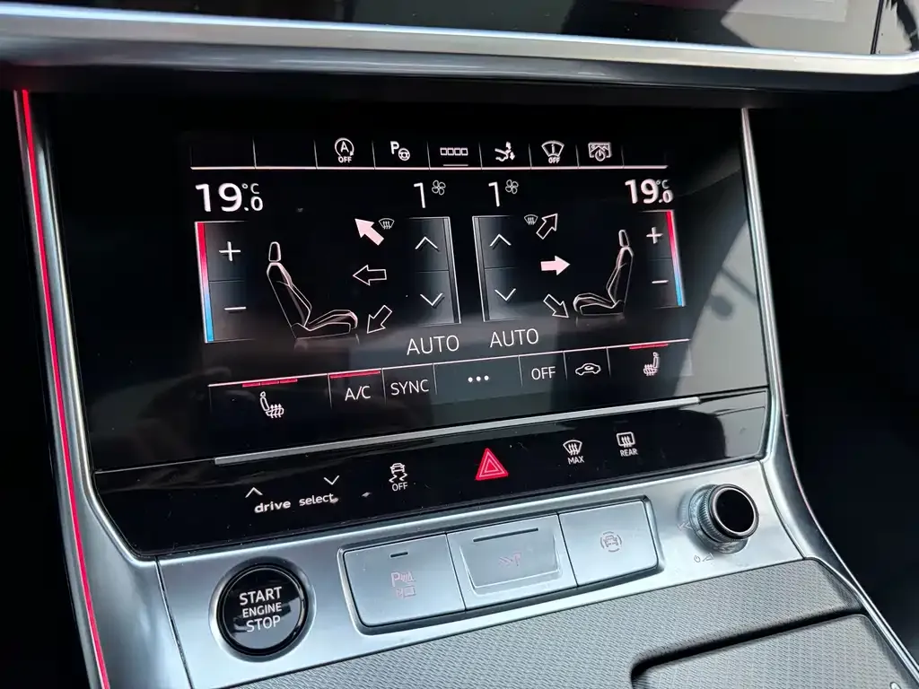 Audi A7L 2023 из CN, фото 2