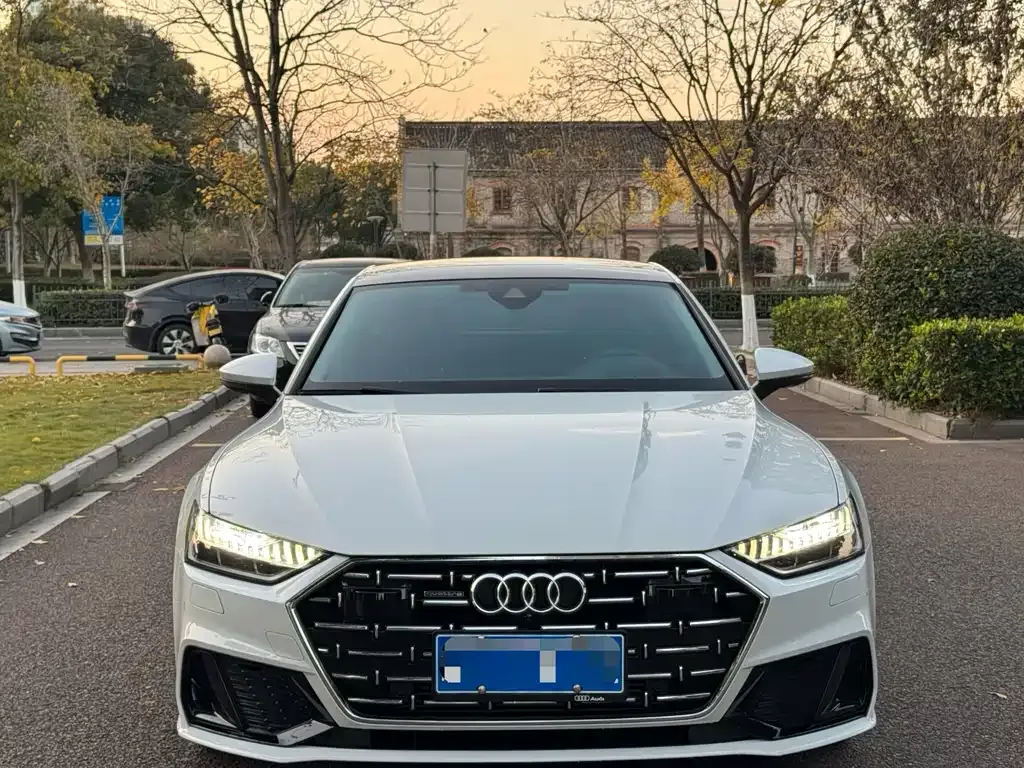 Audi A7L 2023 из CN, фото 8