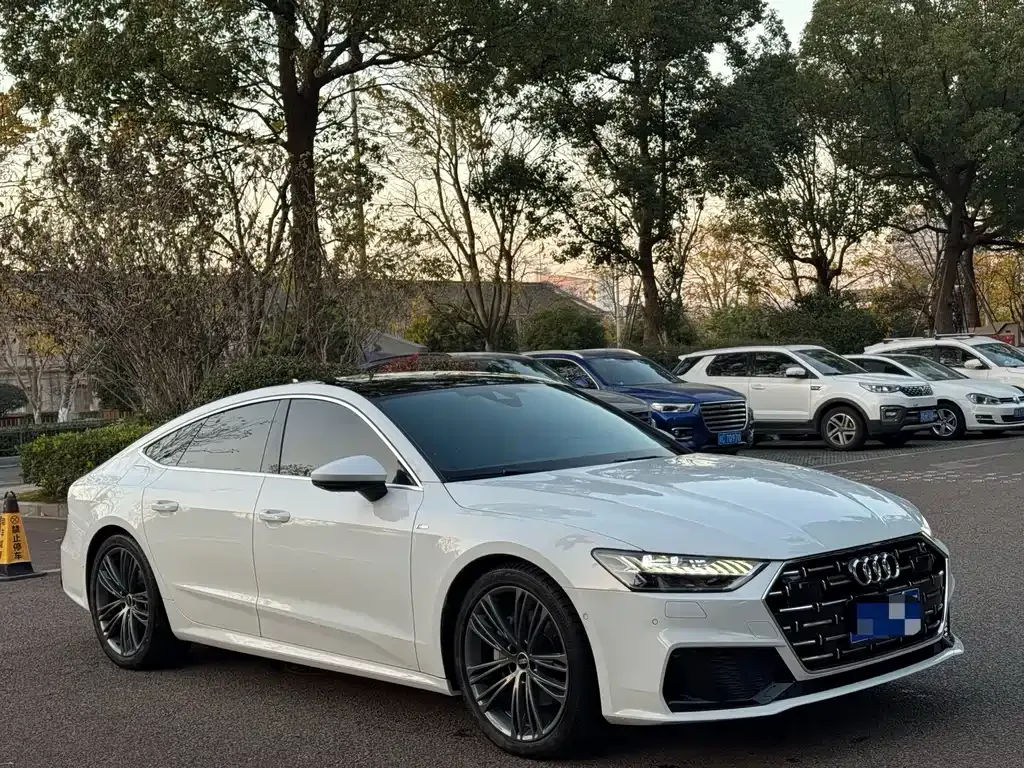 Audi A7L 2023 из CN, фото 10