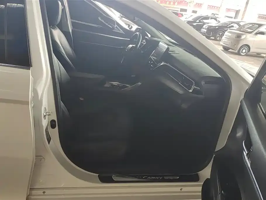 Toyota Camry 2022 из CN, фото 8